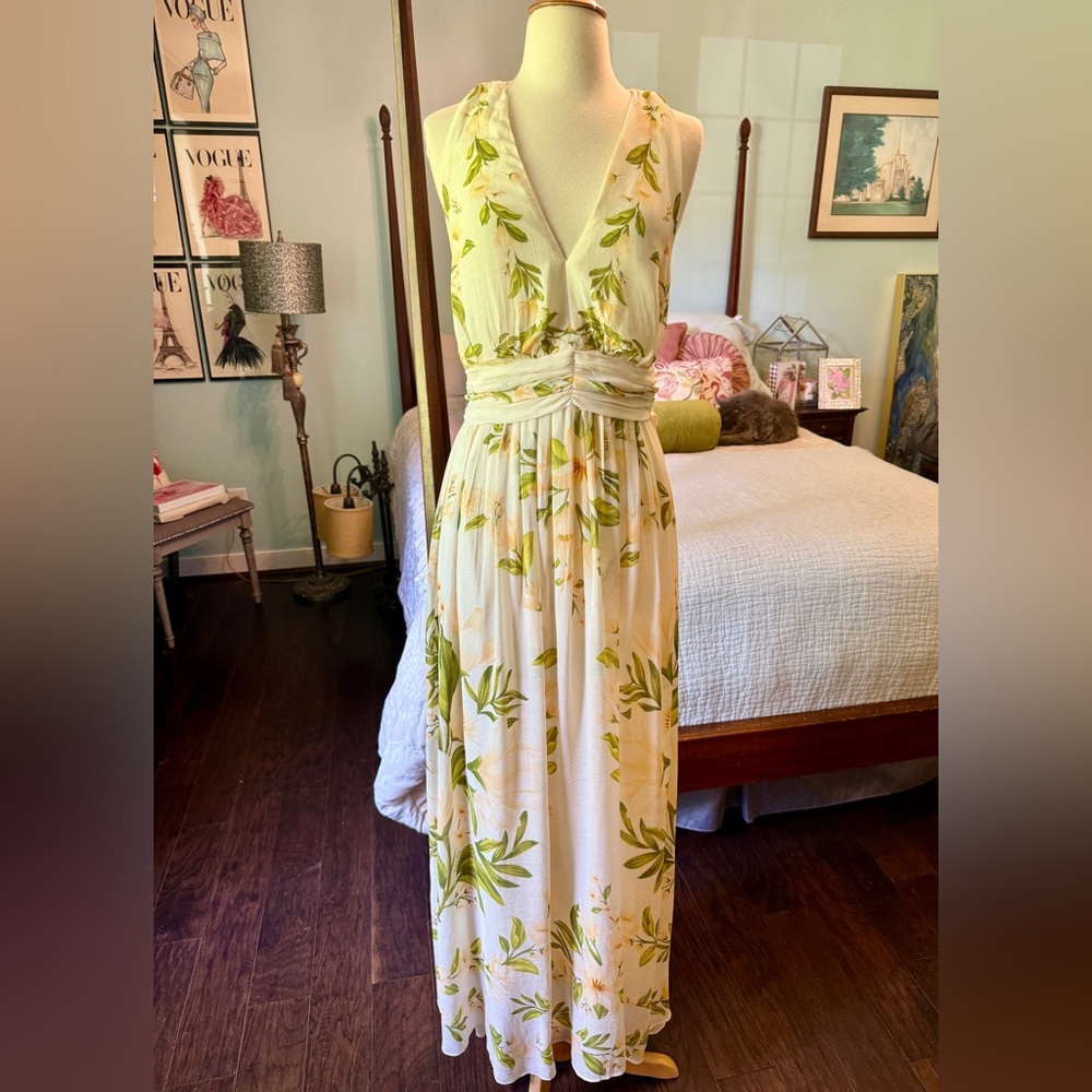FARM Rio Cream Halter Tie Maxi Dress - Picture 4 of 10